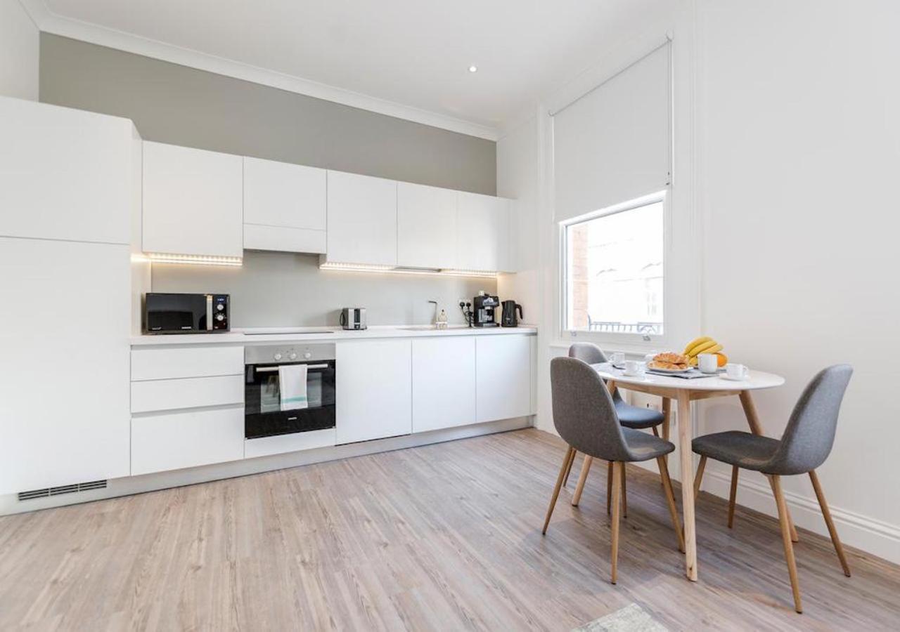 White Piccadilly Apartment London Bagian luar foto