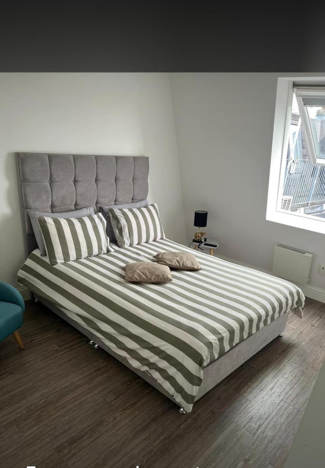 White Piccadilly Apartment London Bagian luar foto